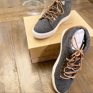 BAND OF GYPSIES Dove Hiker Lace Sneakers in Grey